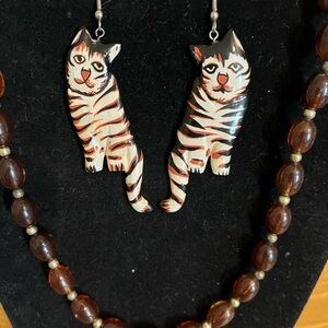 Vintage necklace brown oval beads with cat dangle hand painted earrings